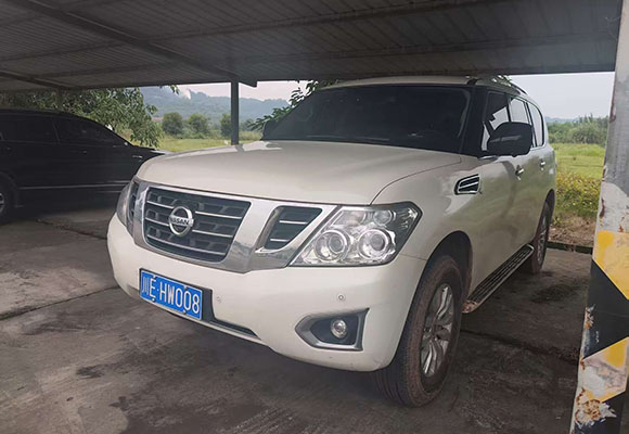 川EHW008德寶途樂(lè)小型越野客車一輛